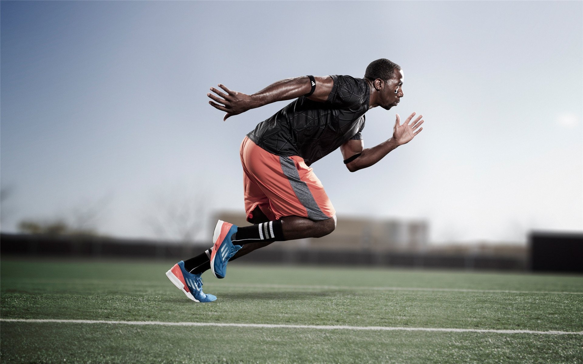 篮球训练营暑期档火爆招募少年选手竞争强度创历年之最，篮球训练营暑假招生海报