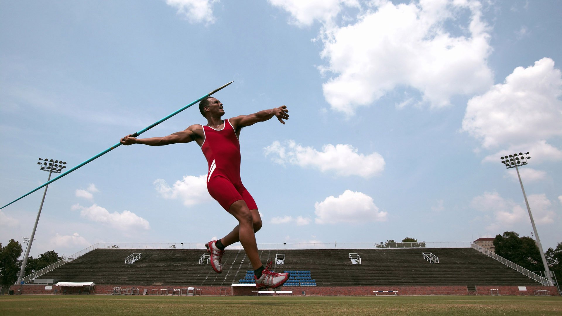 Kaiyun APP-决赛拼速 切拉苏奥洛咬紧每一毫秒，切洛拉高vs苏阿美利加